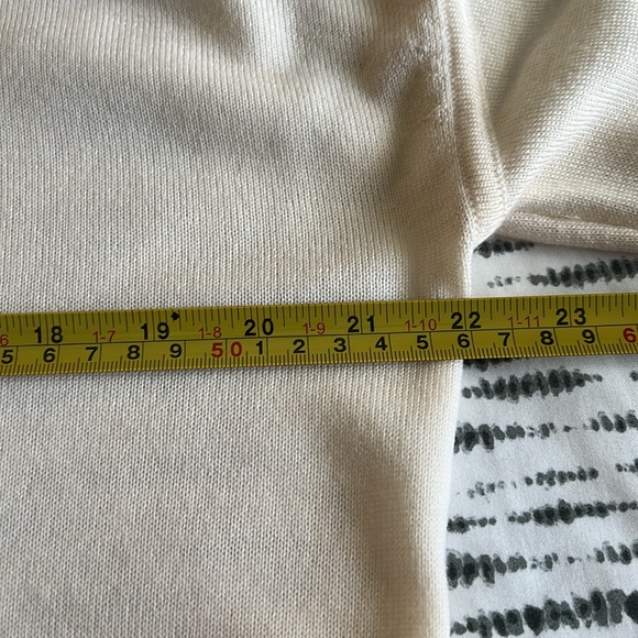 💯 Merino Wool Cowl Neck Sweater - Picture 6 of 9